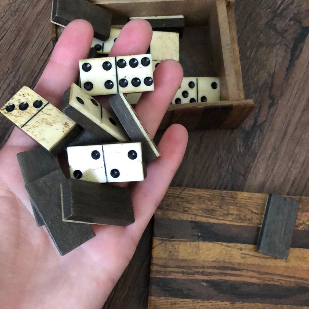 1920’s dominoes - Picture 3 of 4